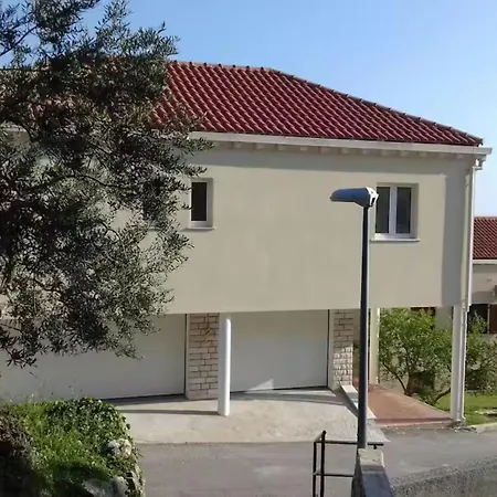 Mountain House With Sea View