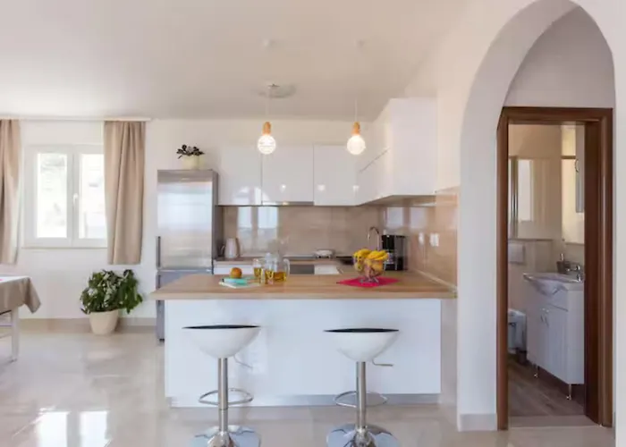 Mountain House With Sea View Mlini