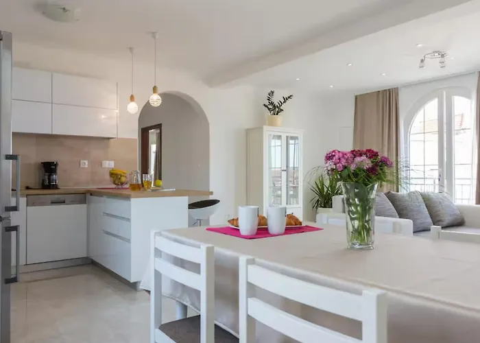 Mountain House With Sea View Holiday home Mlini